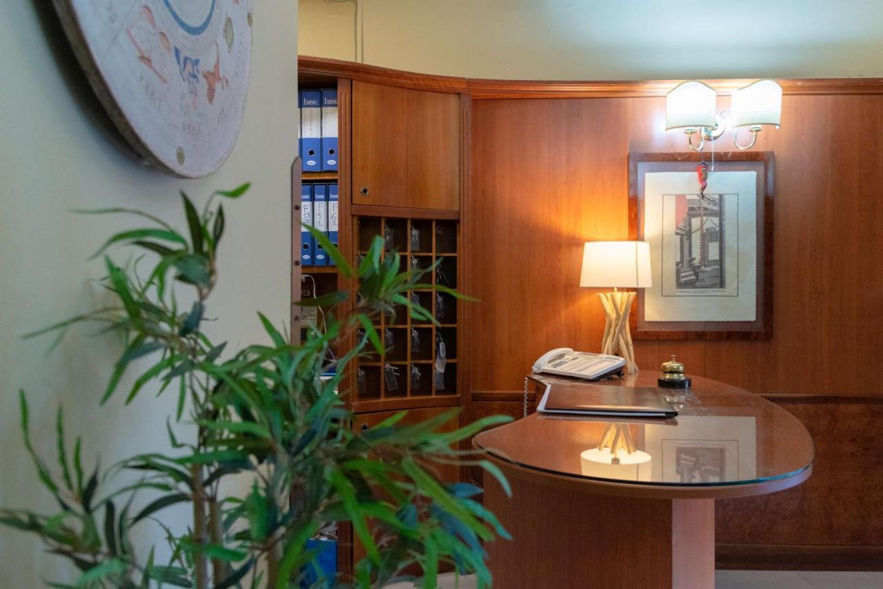 Hotel Suite Ares Napoli Dış mekan fotoğraf