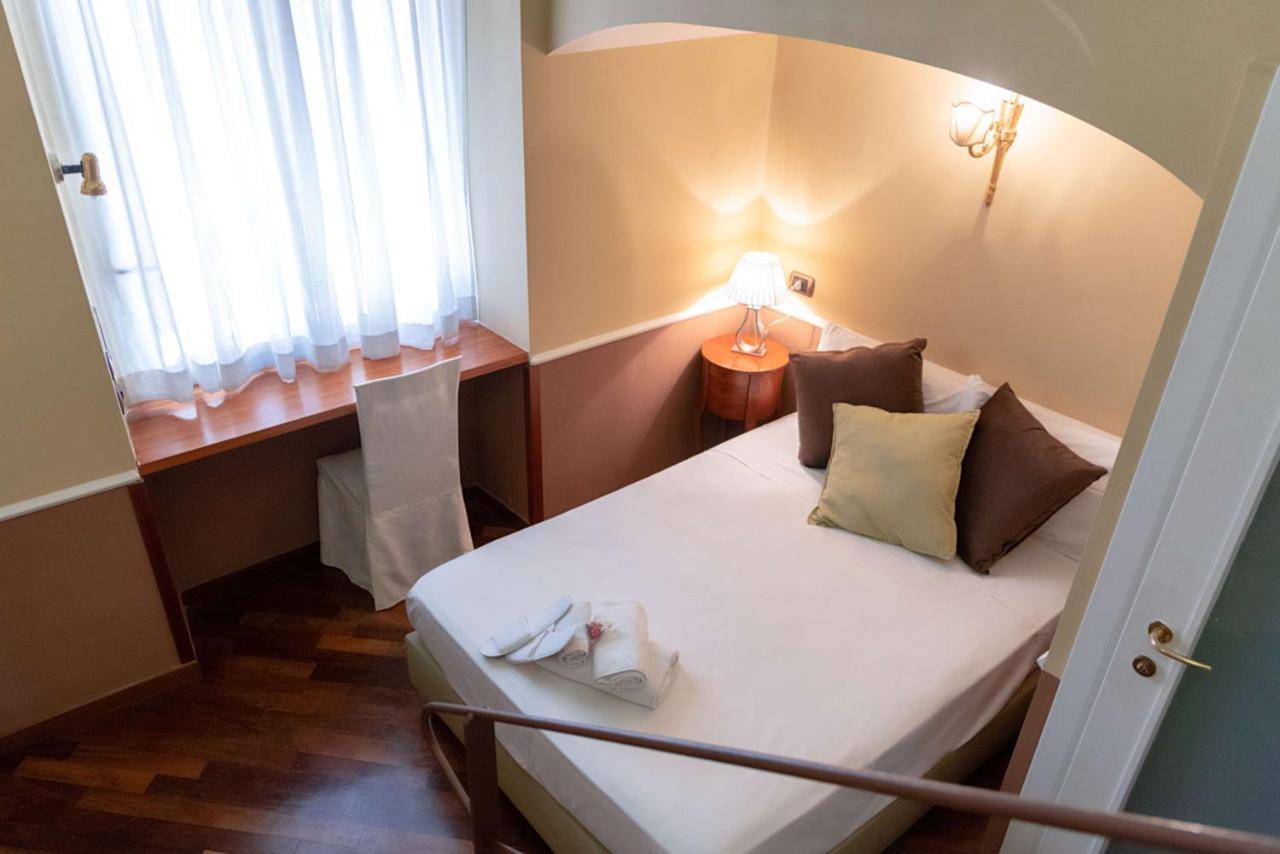 Hotel Suite Ares Napoli Dış mekan fotoğraf