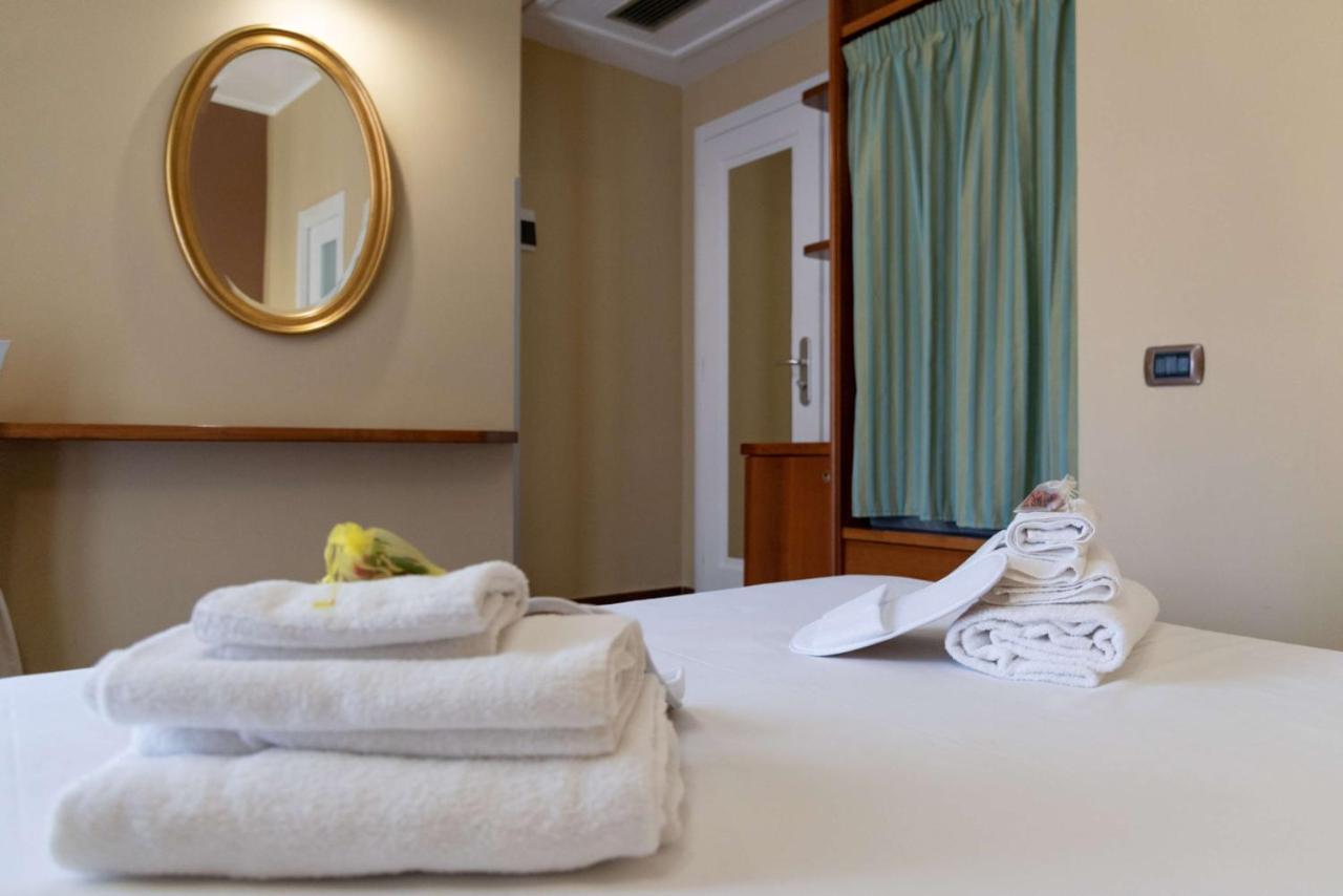 Hotel Suite Ares Napoli Dış mekan fotoğraf